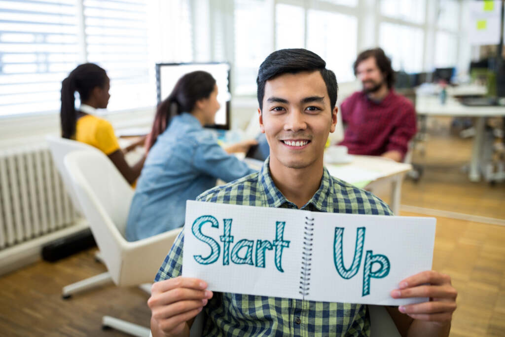 Startup pyroll stub services